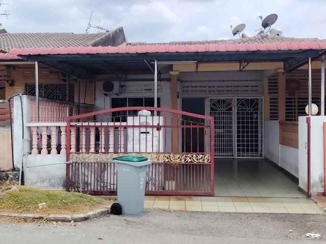 Single Storey House at Taman Layanglayang Rahang Seremban for sale