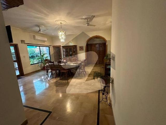 Single Storey House Available For Sale