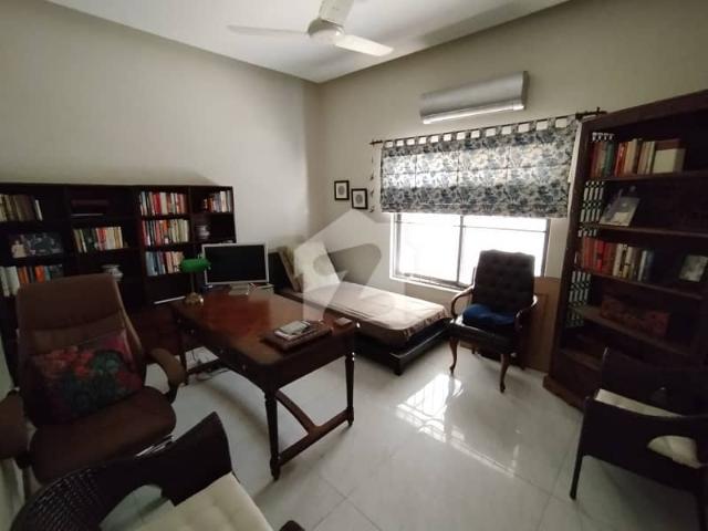 Single Storey House Available For Rent