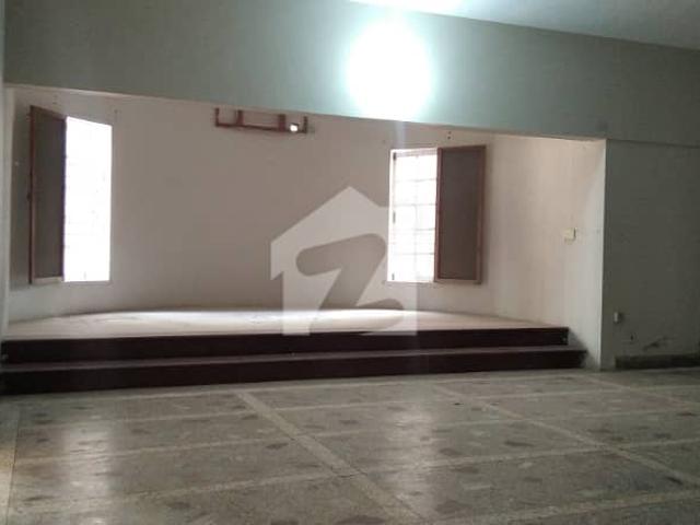 Single storey house for sale