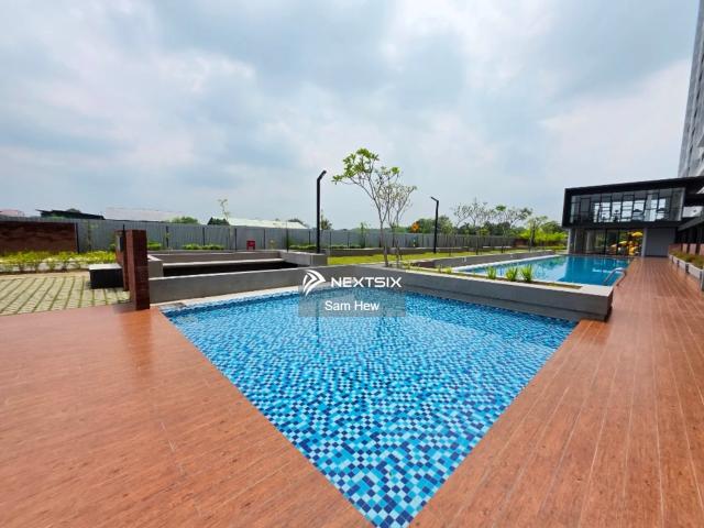 Single storey house Jalan Sutera, Taman Sentosa 5 Bedrooms 3 Bathrooms 22x80 partial furnished: 4 aircon, water dispensor COWAY, Washing machines & fridges