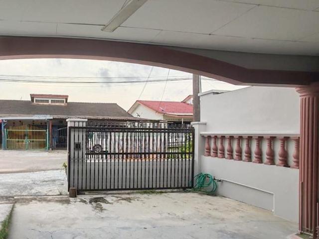 Single Storey House Taman Skudai Partial Furnished Big Size Tun Aminah