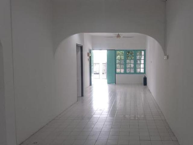 Single Storey Intermediate Taman Lovelyland Batu Kawah