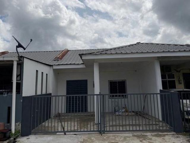 SINGLE STOREY INTERMEDIATE TERRACE HOUSE FOR SALE At TAMAN KOPODIM