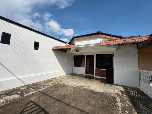 Single Storey Jalan Rumbia Taman Daya New Paint3Rooms