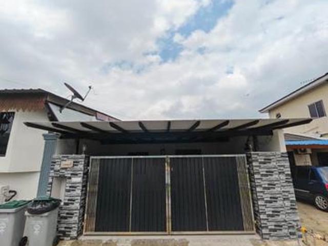 Single storey landed jalan pakis taman Sri pulai near tun aminah