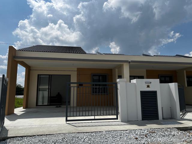 Single Storey Link House Kota Warisan for SALE