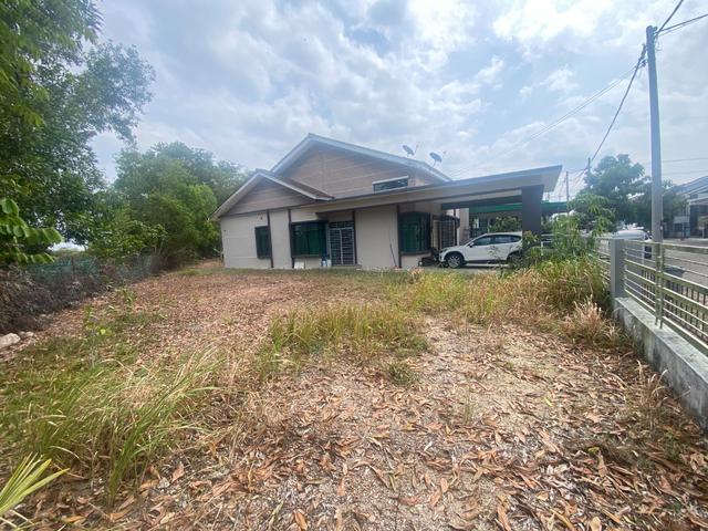 Single Storey Semi D Tanah Luas di Alor Gajah Melaka Untuk Dijual