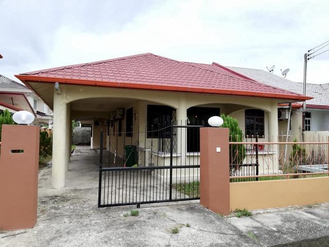 Single Storey Semi Detached at Pujut 7 Miri