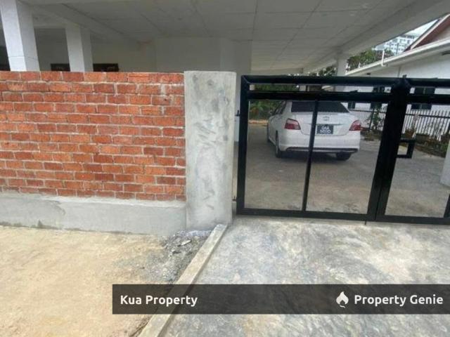 Single Storey Semi Detached House For Rent Located at Matang Jaya