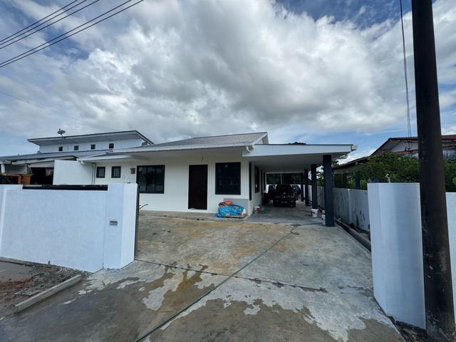 Single Storey Semi Detached House For Sale