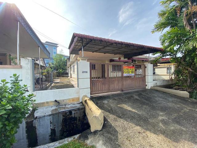 Single storey semi detached house for sale