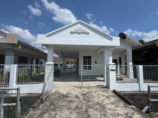 Single storey Semi DTaman Sri Perkasa Matang Emart For Sale