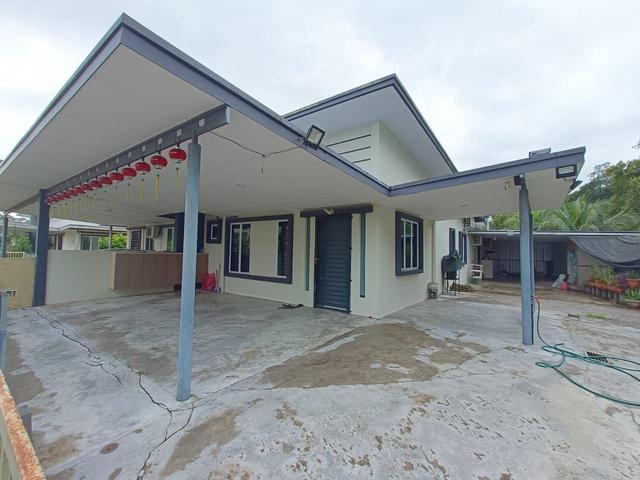 Single Storey SemiDetach For Sale at Matang Batu 7