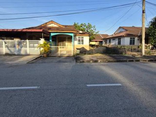 Single Storey SemiDTaman PenagaRenovatedOpen Facing