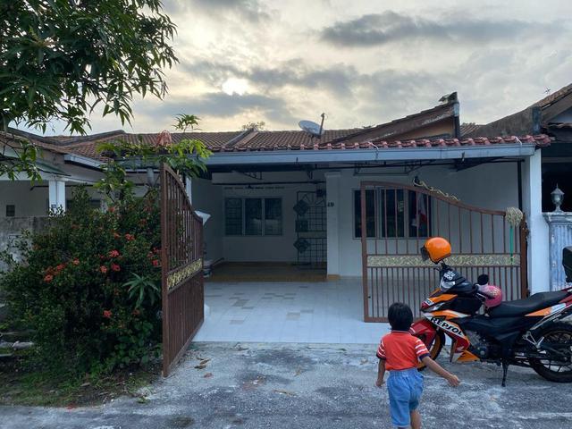 Single Storey Taman Desa Kundang Facing Open