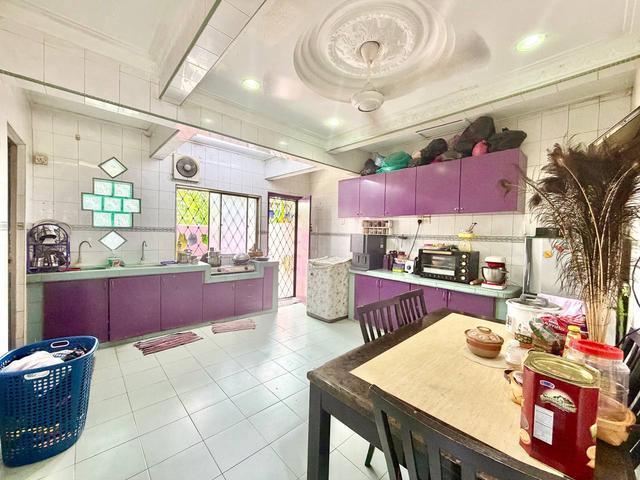 Single Storey Taman Kinrara 5 Taman Mawar Renovated Nice Facing East