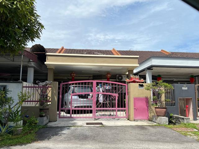 Single Storey Taman Pelangi Semenyih Freehold Well Maintained