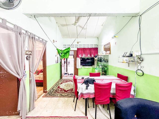 Single Storey Taman Saga Ampang BUILT IN KITCHEN CABINET