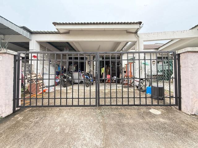 Single Storey Taman Seruling Jaya Masjid Tanah