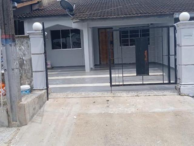 Single Storey Taman Tun Aminah House For Rent