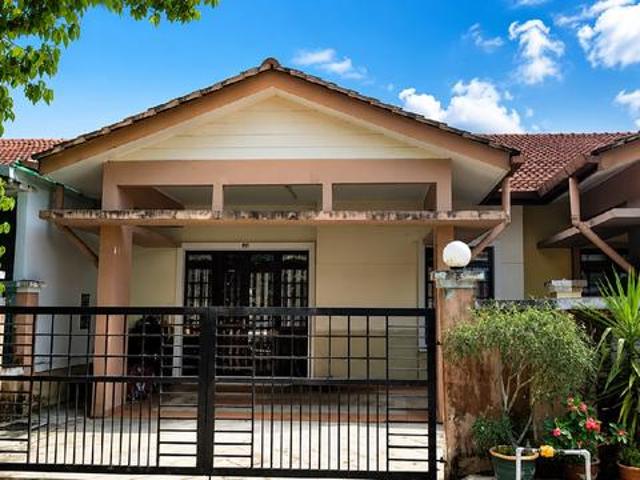 Single Storey Terrace 4R3B Freehold Bandar Seri Alam Masai