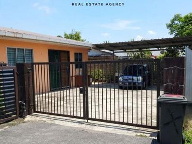 Single Storey Terrace Corner at Taman Malihah Matang