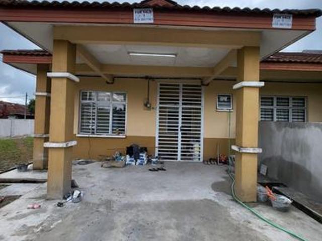 Single storey Terrace Corner lotSimpang Renggam