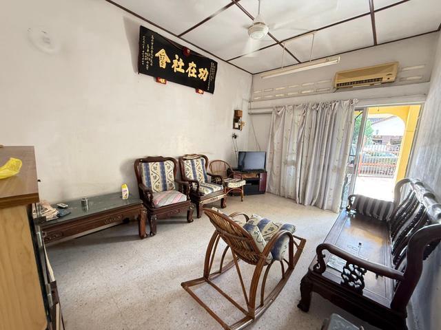 Single Storey Terrace at Taman Muzaffar Shah