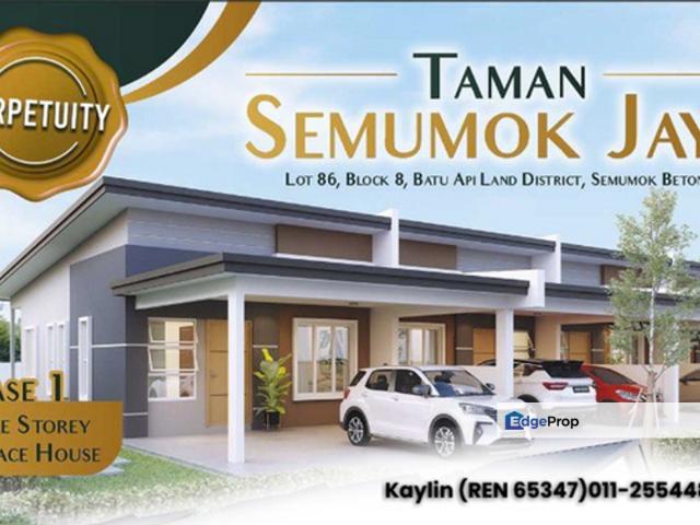 Single Storey Terrace at Taman Semumok Jaya, Betong for