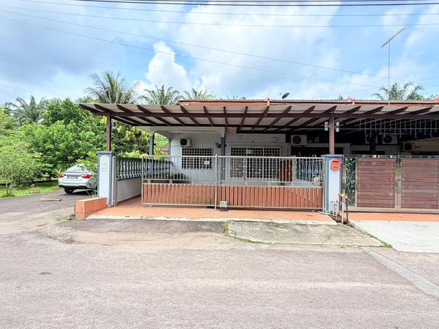 Single storey Terrace End lotTaman matahari