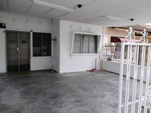 Single Storey Terrace For Sale at Reservoir Garden