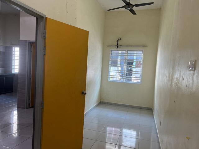Single Storey Terrace Freehold Rembia Alor Gajah RENOVATED Below Value