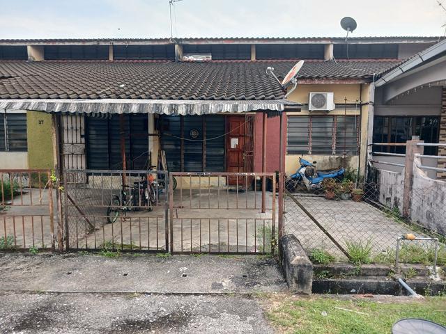 Single storey terrace house