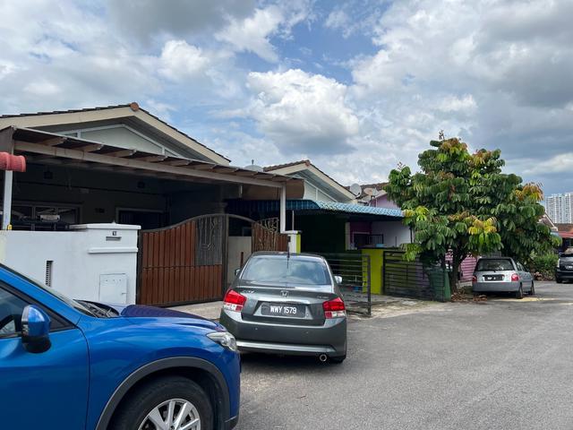 Single storey terrace house at Semenyih Selangor