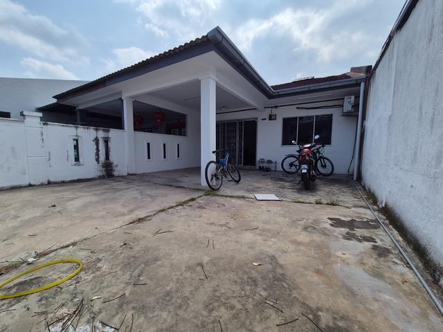 Single storey Terrace house at Taman Merdeka for sale