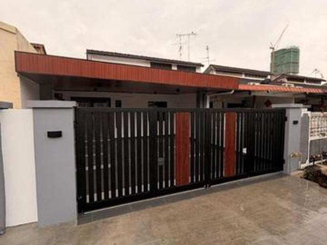 SINGLE STOREY TERRACE HOUSE FOR SALE Jalan Bakawali Johor jaya