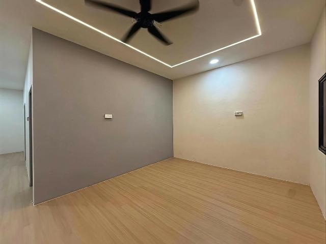 Single Storey Terrace House For Sale @ Taman Seraya, Kulai | Freehold | Renovated