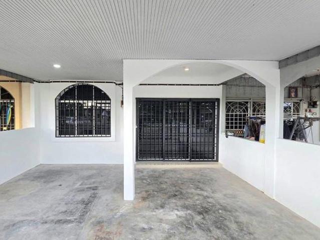 Single Storey Terrace House fully renovated for sale at klebang ipoh