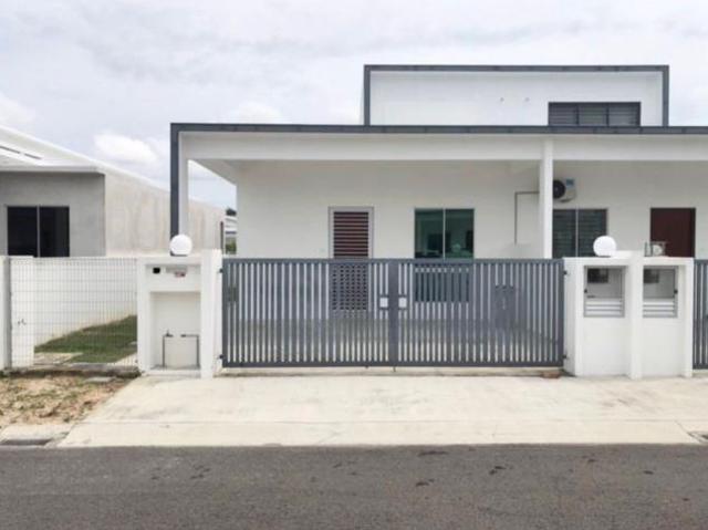 Single Storey Terrace House Kangkar Pulai 3 Bedroom Partial Furnish