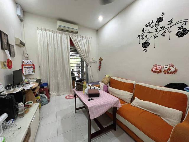 Single storey terrace house taman Setia Inda 3 bedpartial furnish