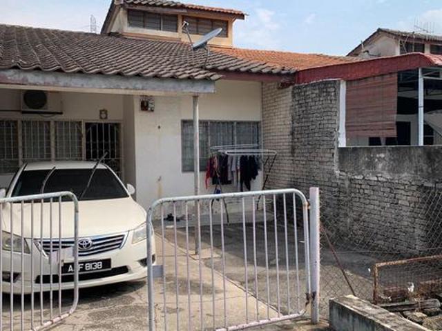 Single storey terrace house Taman Sri Serdang Hot serdang