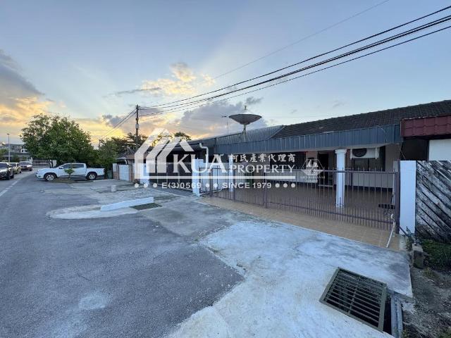 Single Storey Terrace Intermediate House FOR RENT! at Kenyalang, Near Spring and Swinburne
