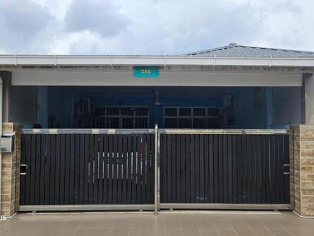 Single Storey Terrace Intermediate House Taman Kopodim Petra Jaya