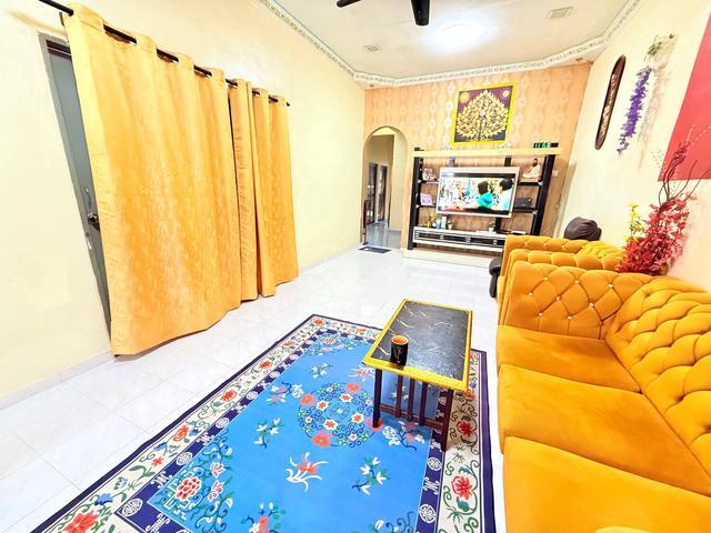 Single Storey Terrace Jalan Pakis Taman Sri Pulai Fully Renovated