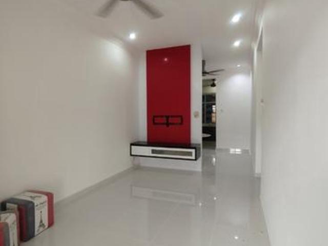 Single Storey Terrace Partial Furnished 3 Bed 2 bath Setia Indah