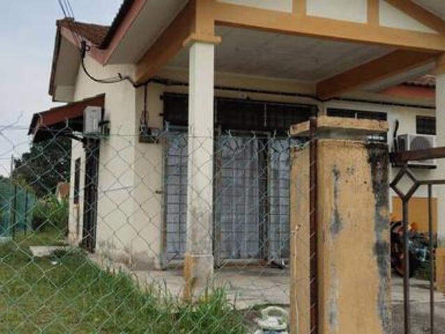 Single Storey Terrace Taman Bukit Sendayan Seremban