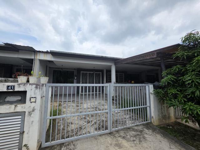 SINGLE STOREY TERRACE TAMAN DATARAN ABADI Sepang