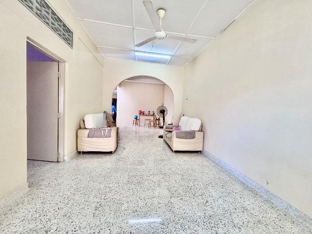 Single Storey Terraced House Near to Hospital Teluk Intan For Sale