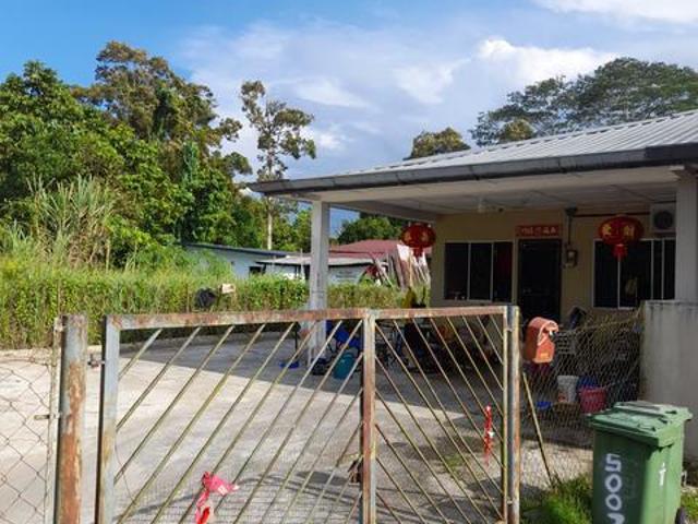 Single storey terraced House corner Lot